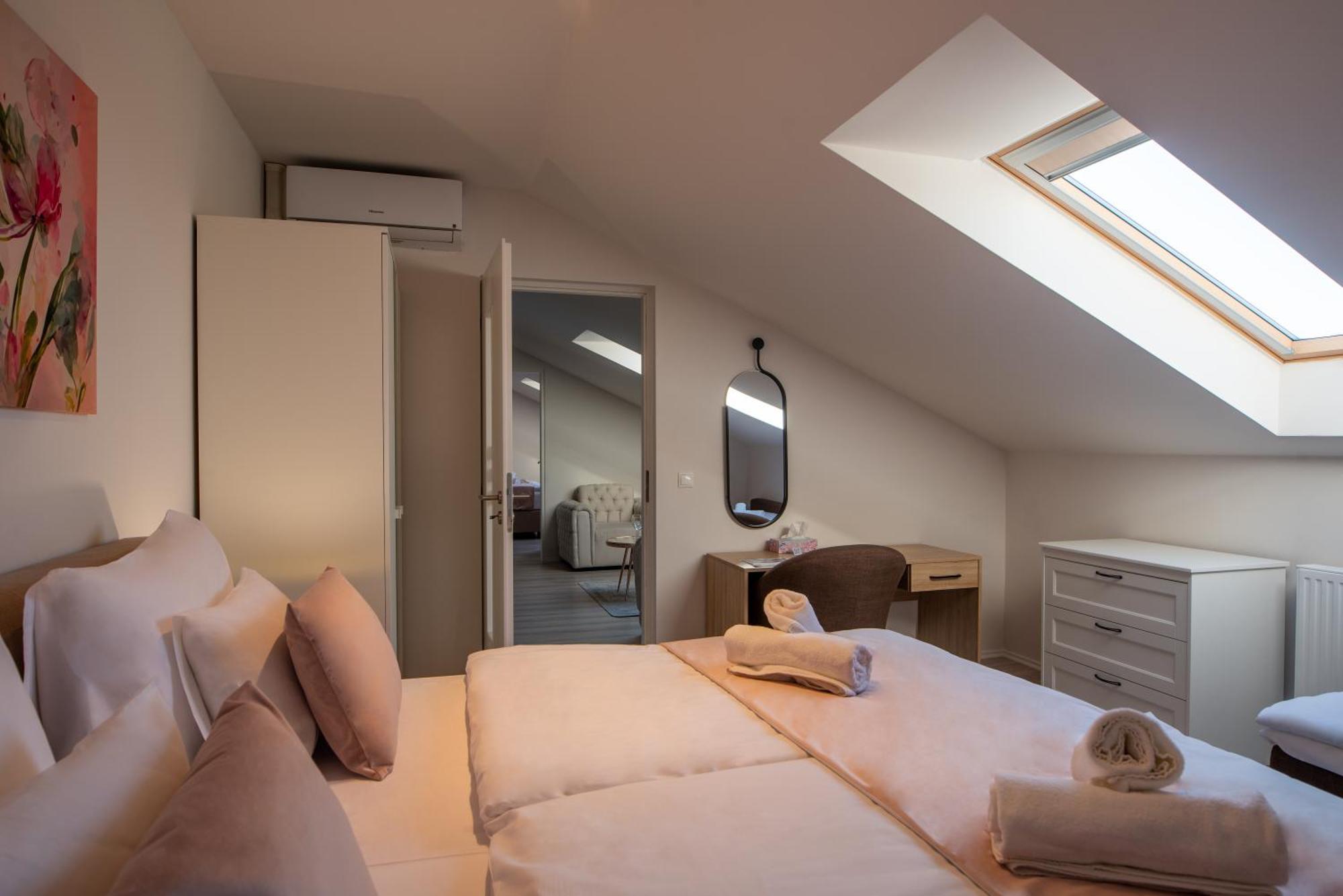 Sárvár Holdvirag Hotel المظهر الخارجي الصورة
