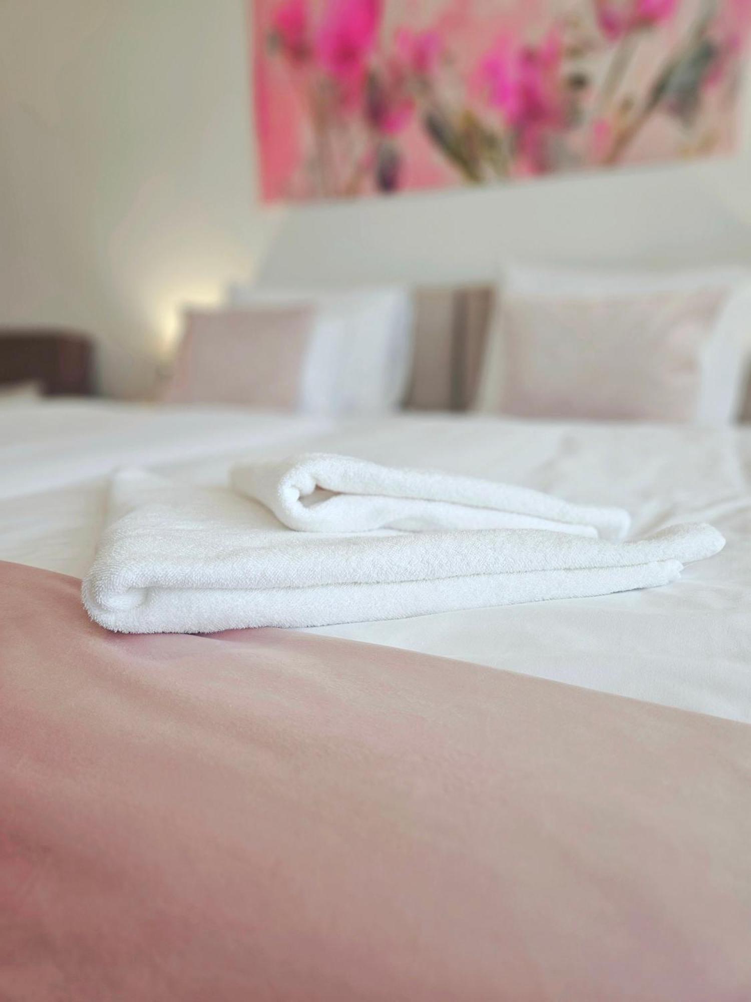 Sárvár Holdvirag Hotel المظهر الخارجي الصورة